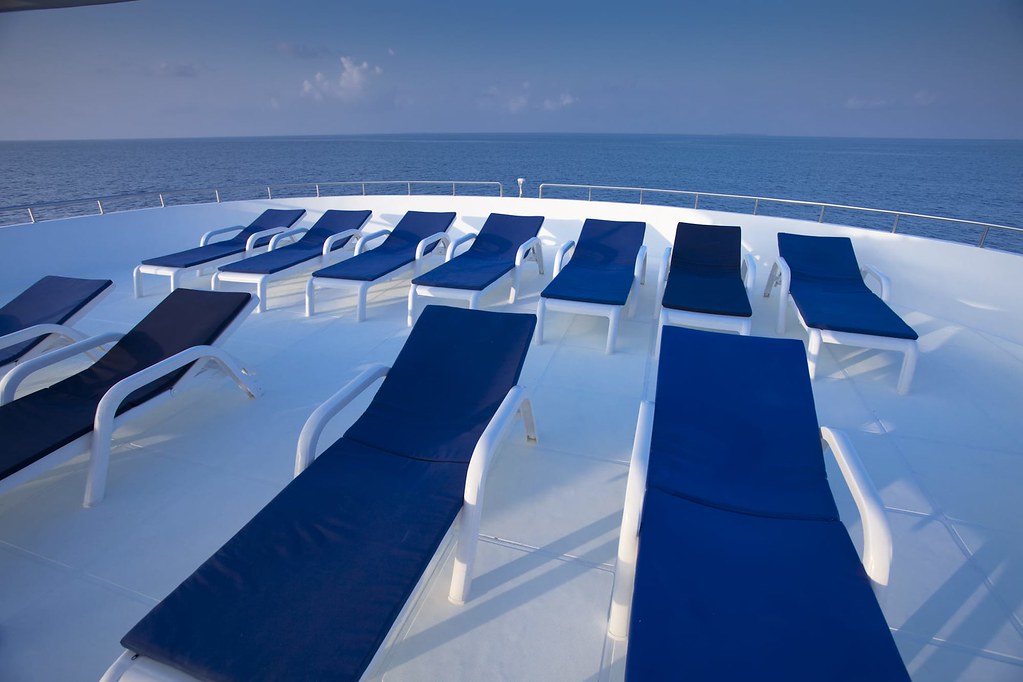 Motor Yacht Sachik ponte