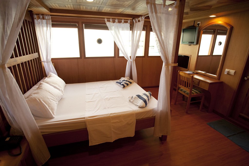 Motor Yacht Sachika suite